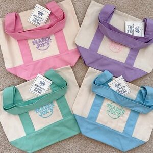 Trader Joe’s Mini Pastel Tote NWT FREE WITH $20 PURCHASE !!!!!!
100% AUTHENTIC